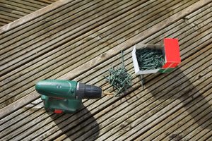 arreglar suelo parquet